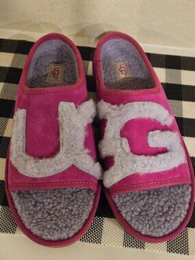 UGG Slippers size 9